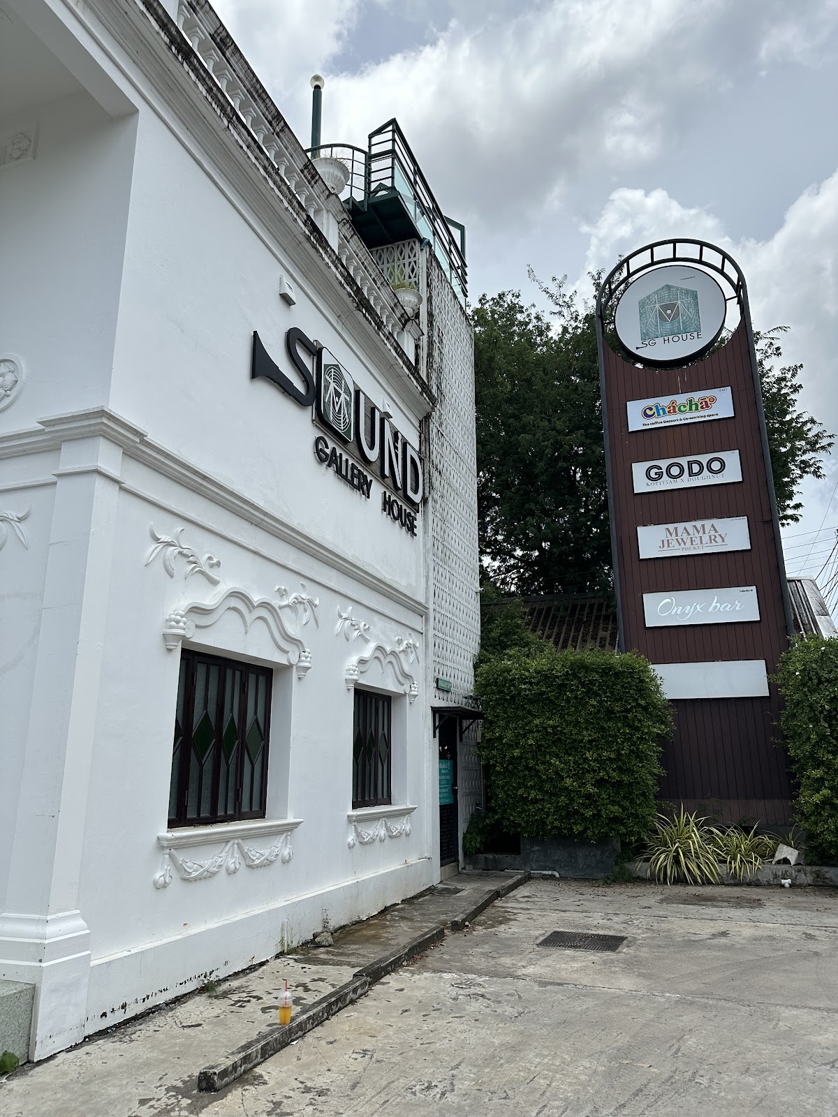 CHACHA TEA & Co-working space