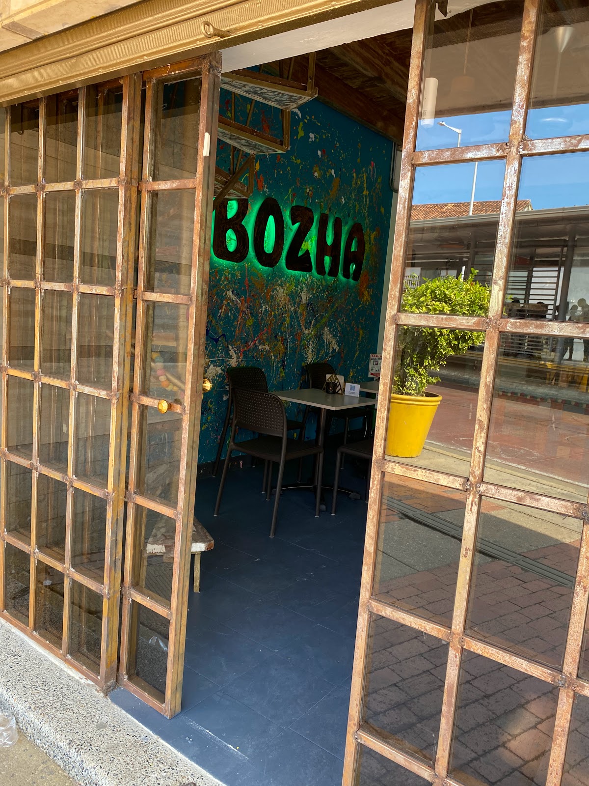 Bozha CafeBar