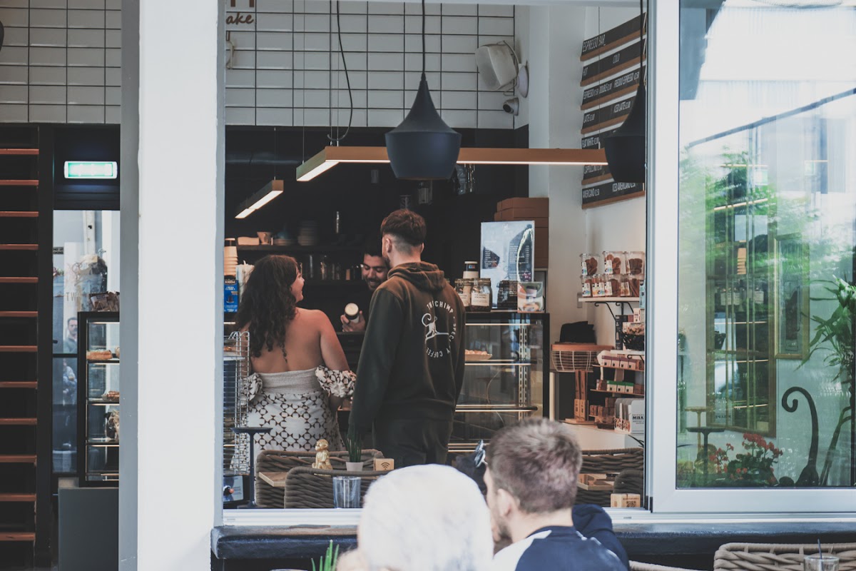 Two Chimp. Coffee & Cake — cafe in Nicosia