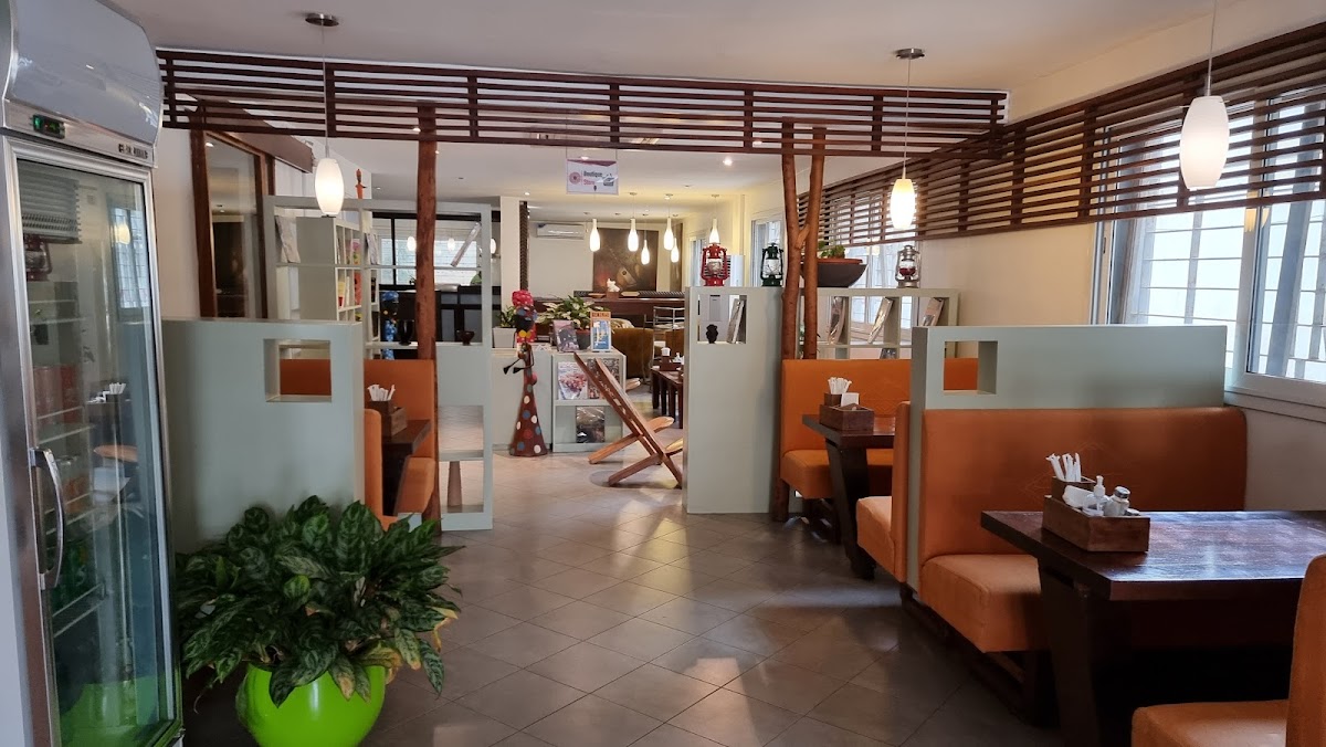 Layu Cafe