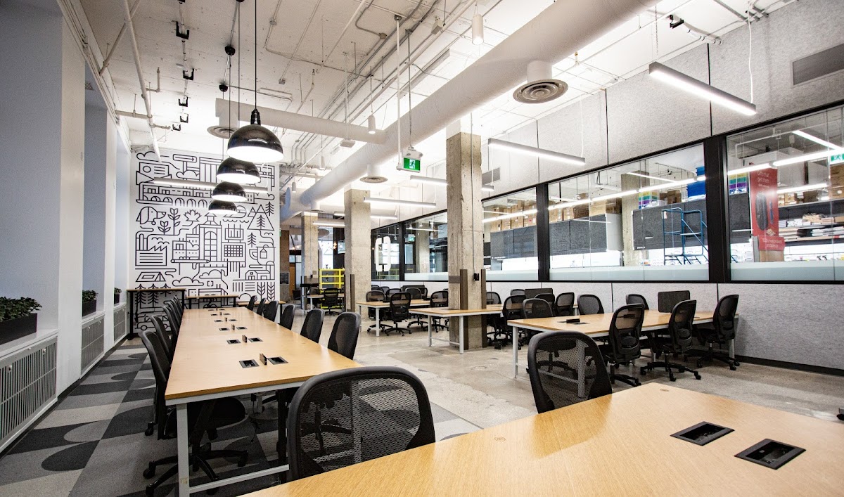 Coworking - Staples Studio Toronto - University Ave Coworking Space