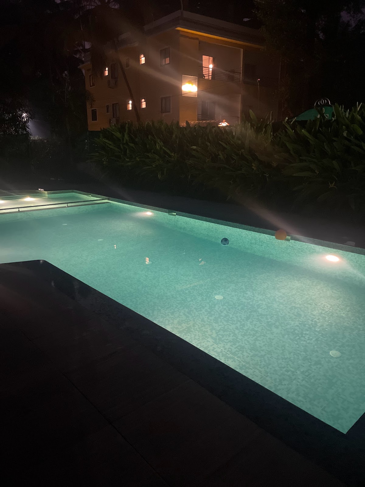 aColmeia Casa Amber. Coliving stay for digital nomads, remote workers and slow travellers. Coworking