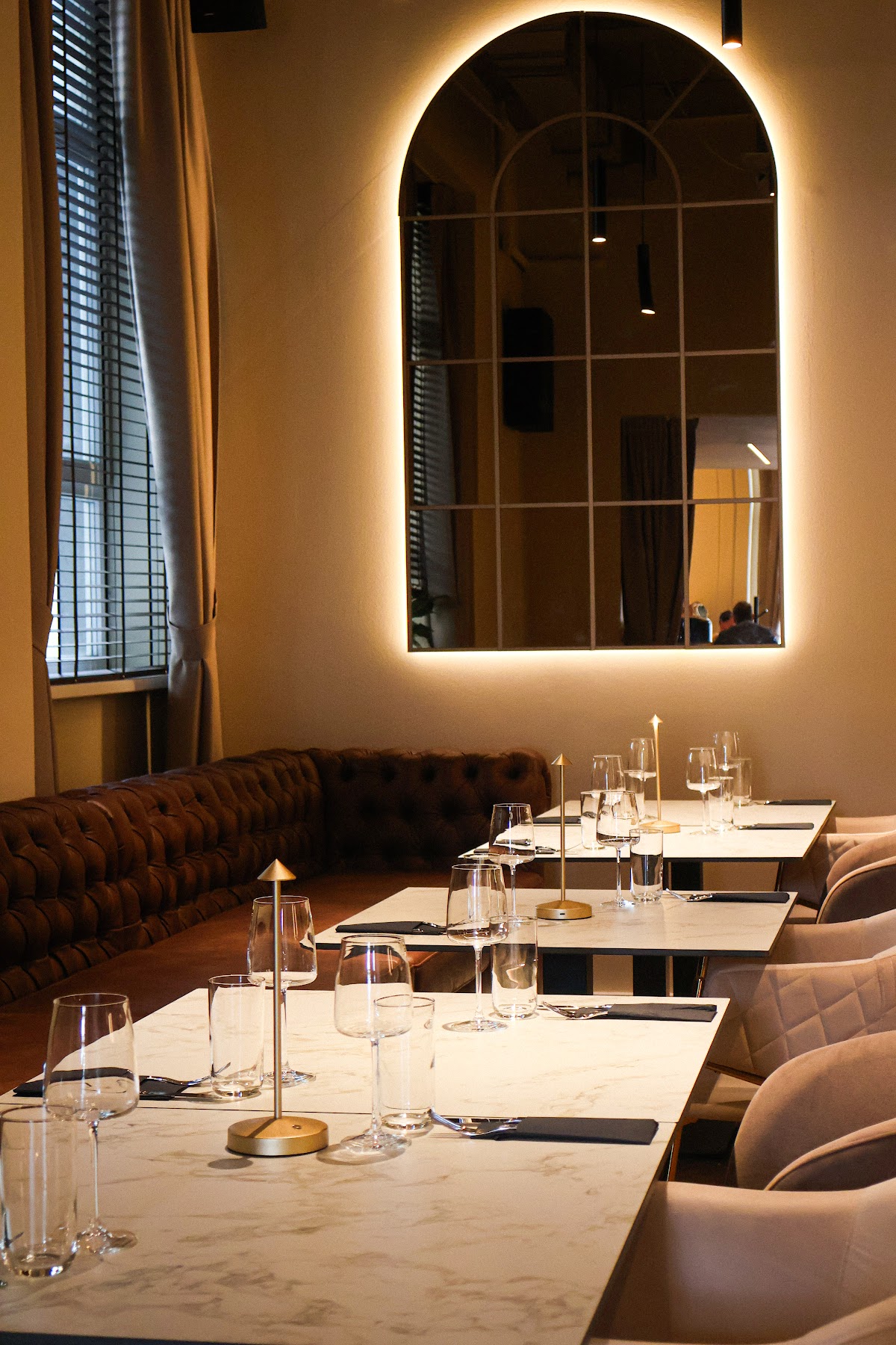 SquareOne Experience Bar & Restaurant